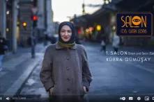 Bild der Referentin auf eine Straße mit Logo der Veranstaltungsreihe